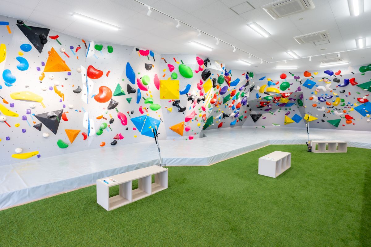 メインウォール